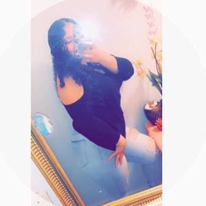 Meet your Posher, Yisel